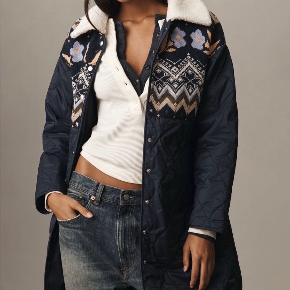 Anthropologie Navy and Cream Patterned Puffer Coat